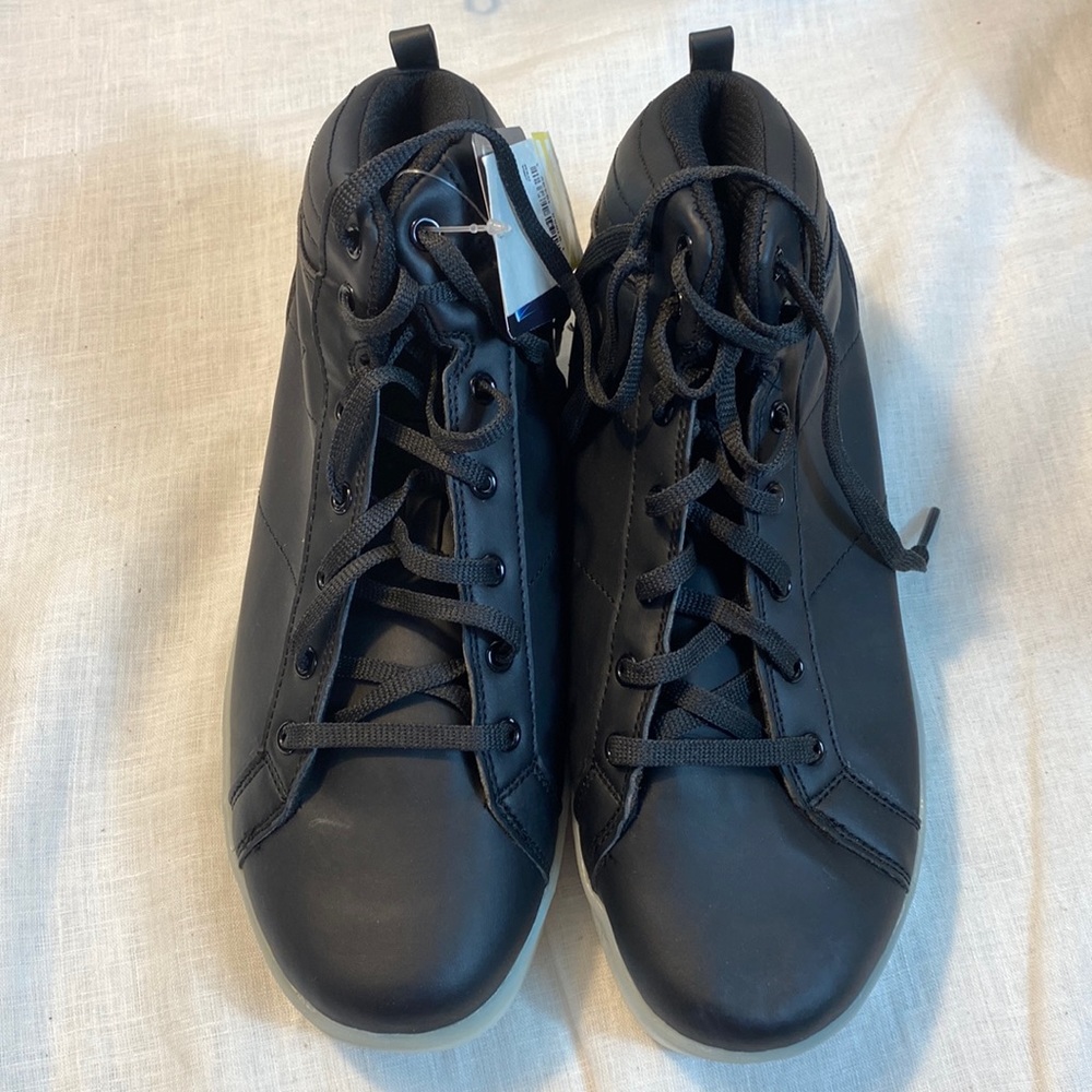 Sketchers Sport LIGHTS boy’s Black shoes new